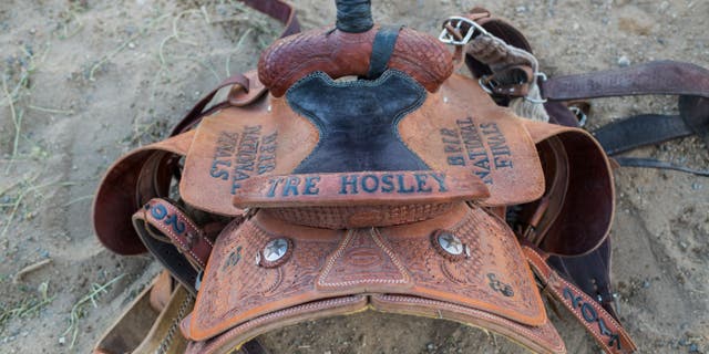 Tre Hosley’s championship saddle. (Credit: Walter Thompson-Hernández)