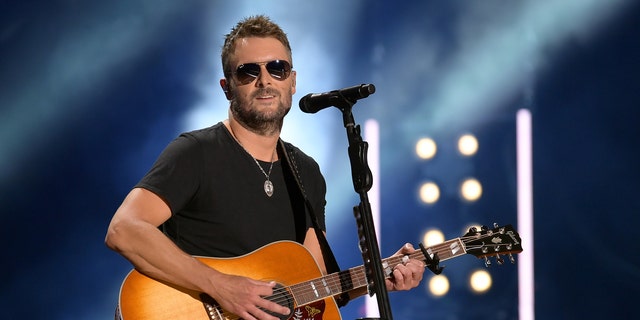 Eric Church Grabs Attention At 2020 Acms With Stick That In Your Country Song Fox News - knife party resistence song roblox