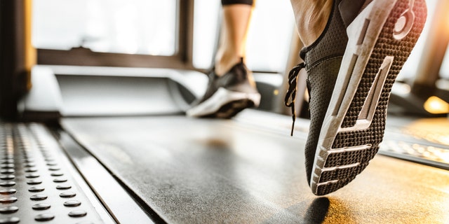 Un usuario de Reddit notó que las cuatro cintas de correr en el gimnasio de su edificio rara vez están ocupadas durante los entrenamientos, y que la mayor parte del tiempo está solo.