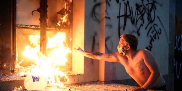 Man sentenced to 5 years in prison after torching Nashville City Hall during Floyd riot