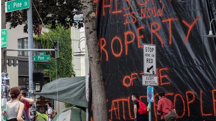 Seattle 'autonomous zone' has armed guards, local businesses being ...