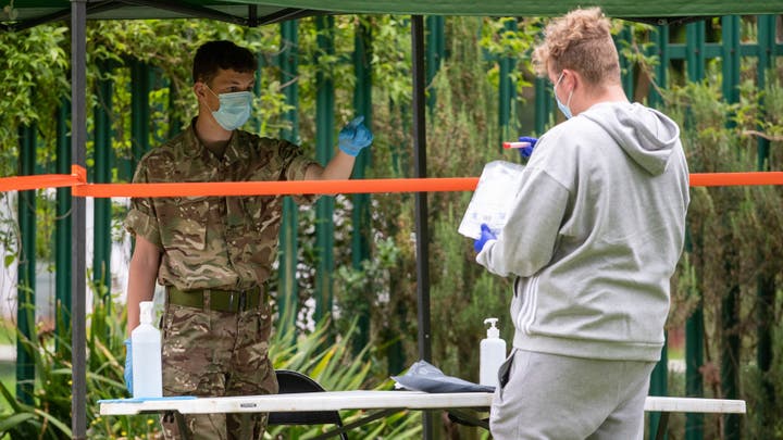 Azar says 'window closing' to halt coronavirus spike