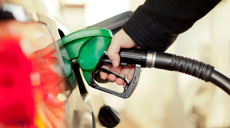 Gas prices could hit around $2 a gallon on July 4: GasBuddy analyst