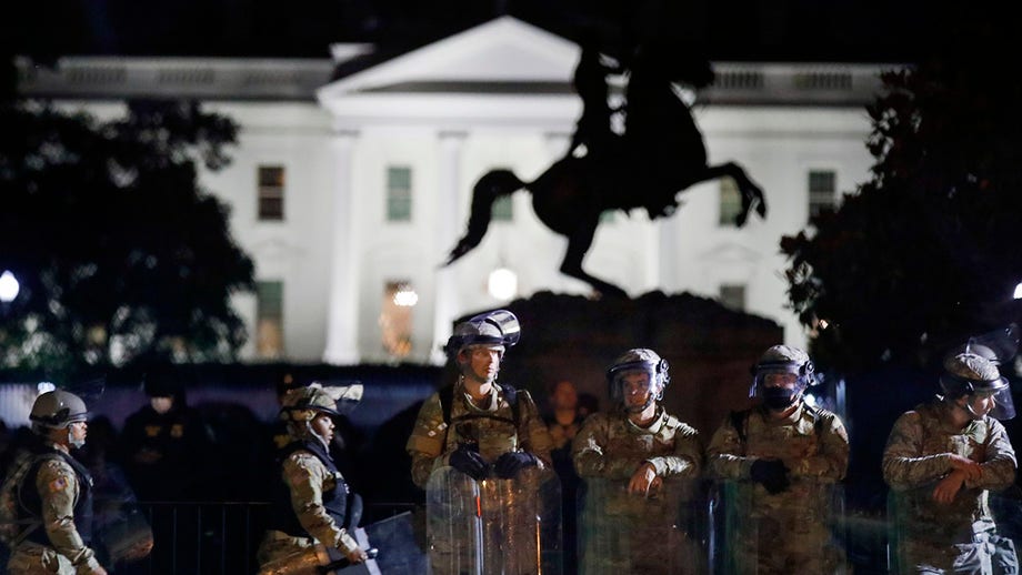 National Guardsmen hospitalized after lightning strike near White House: reports