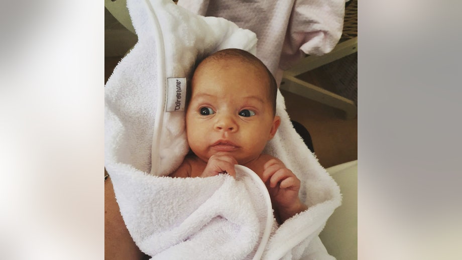 Newborn's lungs collapse from crying too hard, mom claims