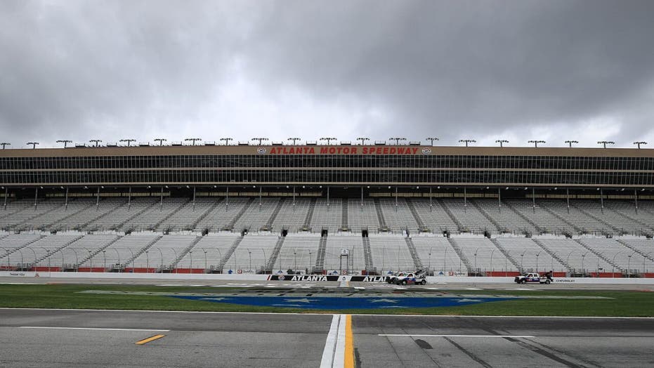 Chase Elliott Wins Pole Position For Atlanta Nascar Cup Race Fox News