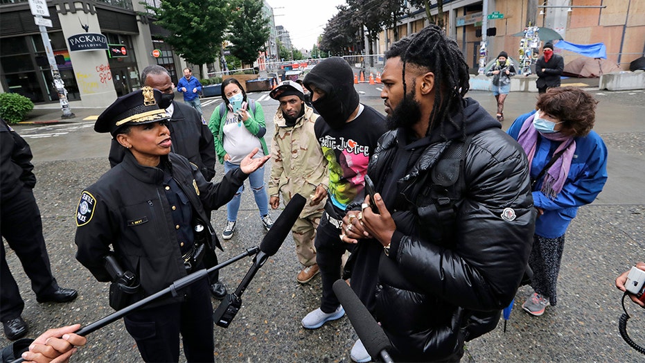 Seattle Protesters Declare 'cop Free Zone' After Police Leave Precinct ...