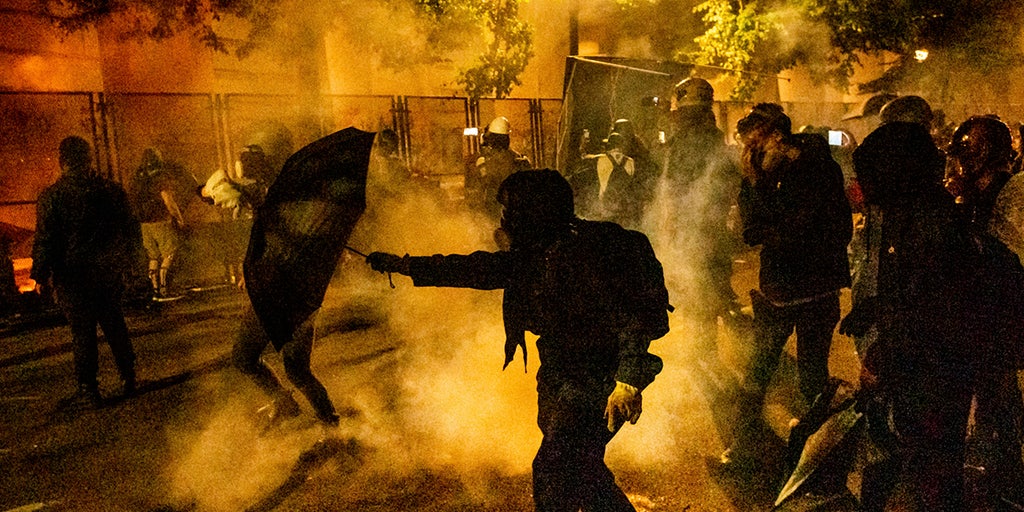 Portland settles lawsuit over police use of force during Floyd protests: Win for 'antifascist activists' - Vimarsana News