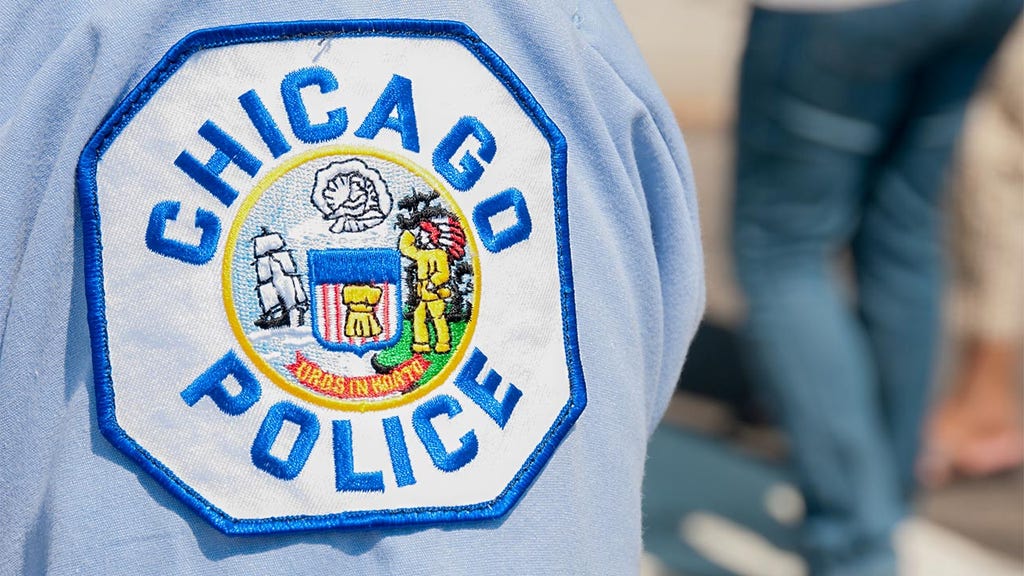 Chicago weekend shootings leave 10 dead, nearly a dozen minors injured