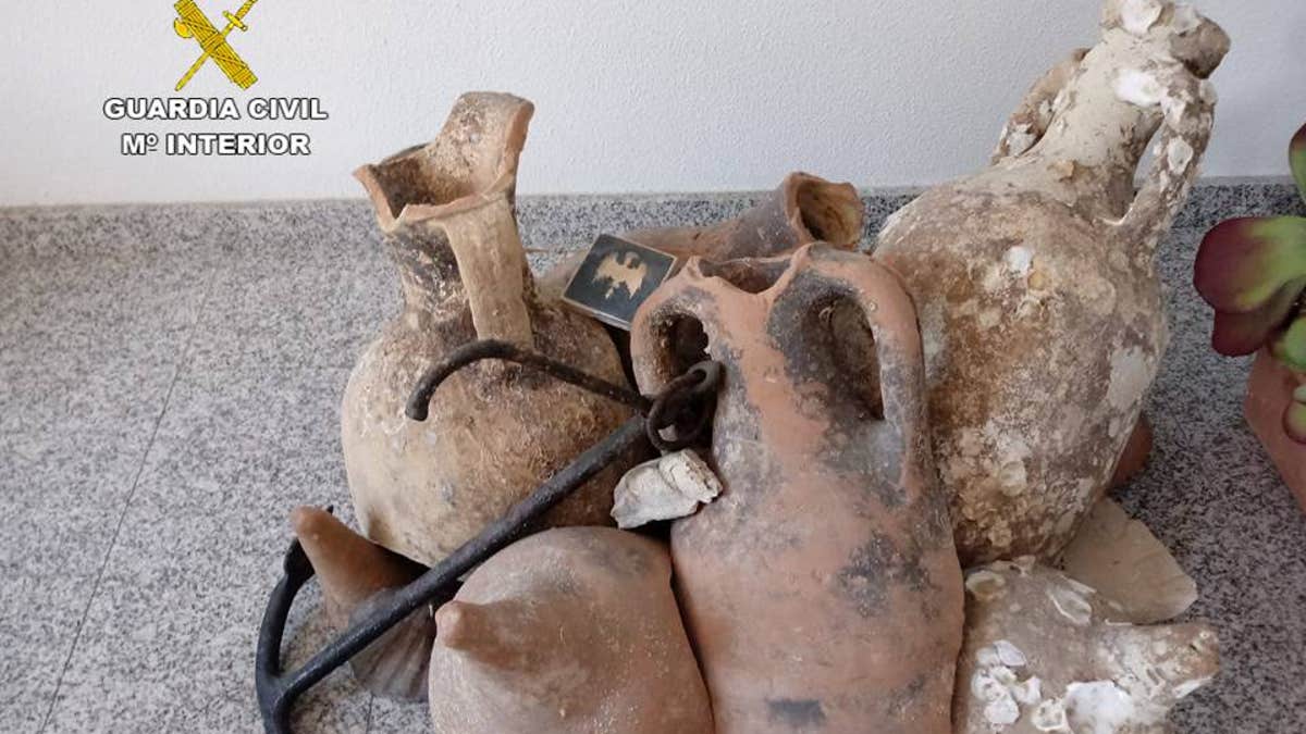 The amphorae were recovered from a frozen fish store in the Spanish city of Alicante.