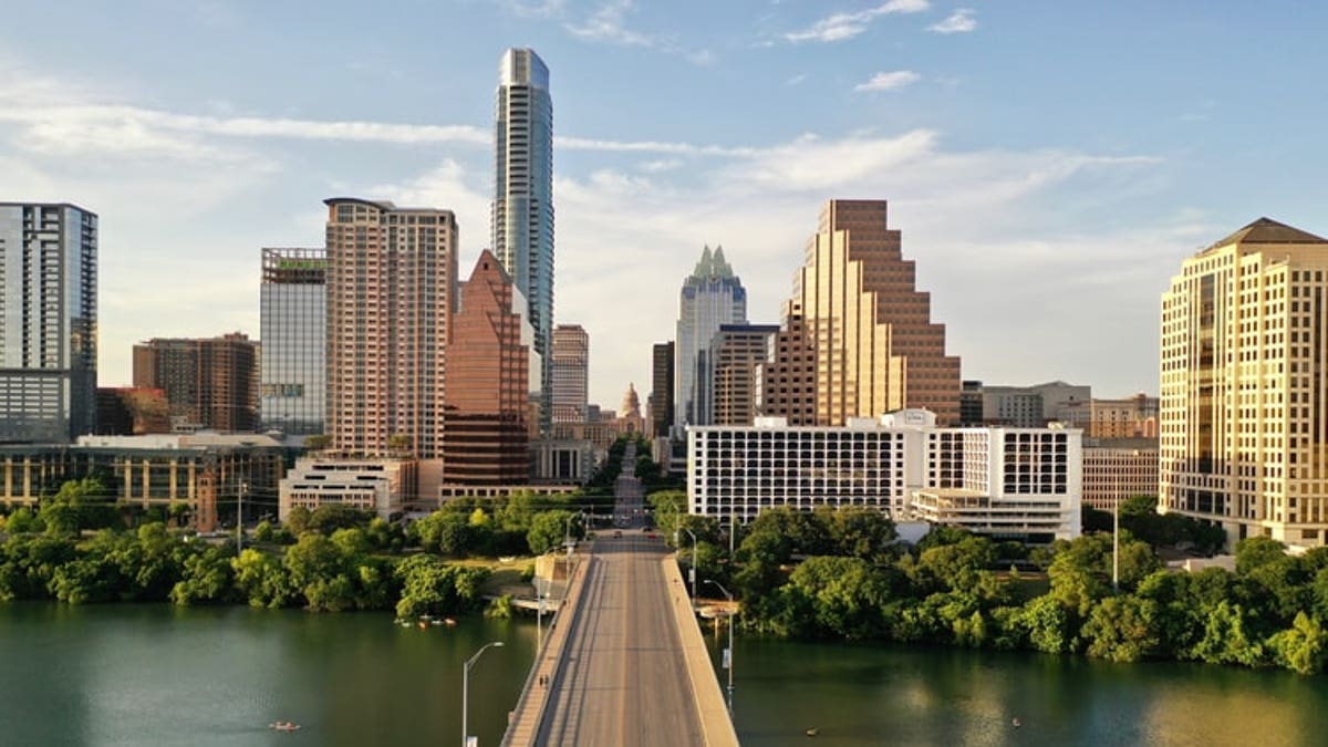 Zillow considers Austin’s market temperature to be “<a data-cke-saved-href="https://www.zillow.com/austin-tx/home-values/" href="https://www.zillow.com/austin-tx/home-values/" target="_blank">very hot</a>” right now with the median price of listed homes around $405,000.