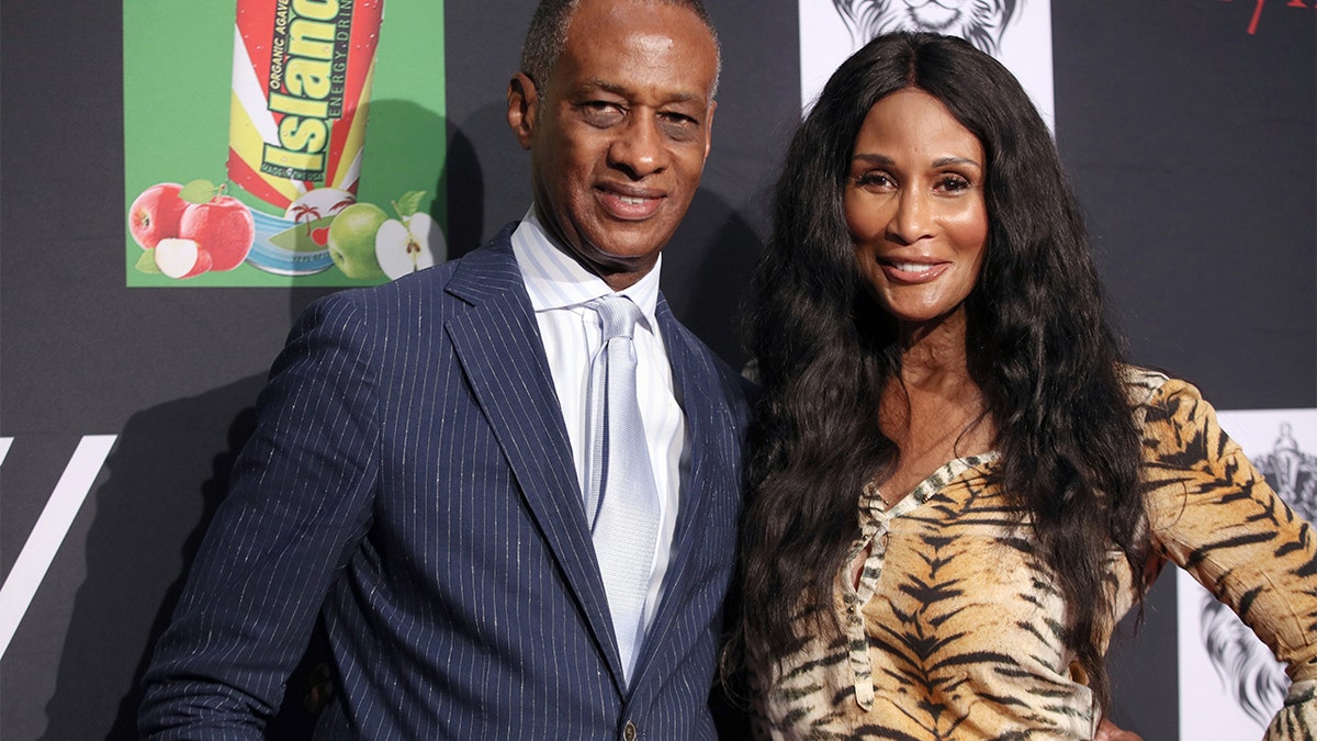 Supermodel Beverly Johnson and W. Brian Maillian attend the 2019 Breaking Barriers Awards Gala &amp; Fashion Show (Photo by Robin L Marshall/Getty Images)