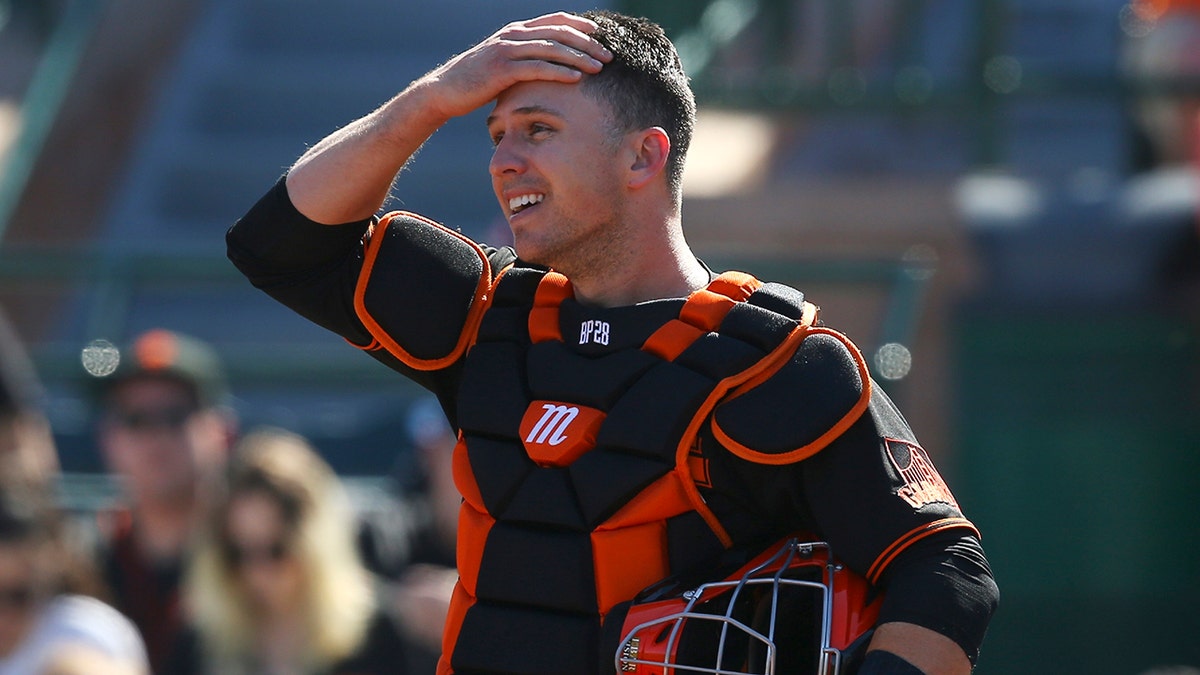 Buster Posey catching