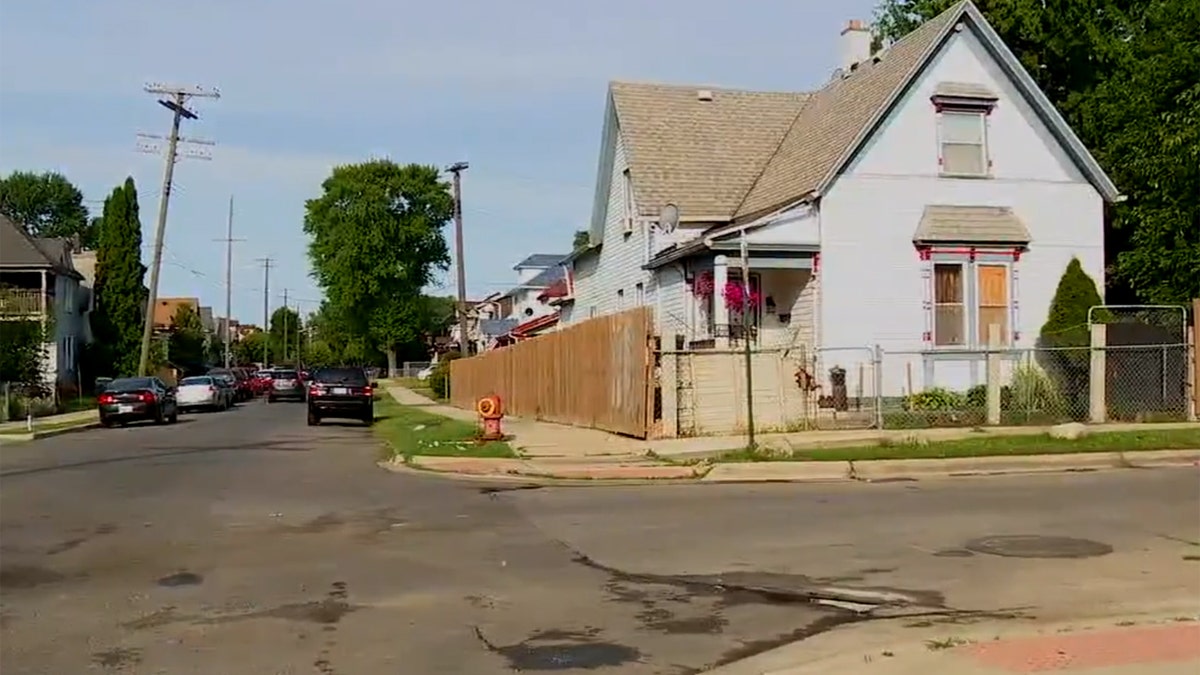 A family of five was shot and a mother was killed in quintuple shooting in Detroit early Saturday.