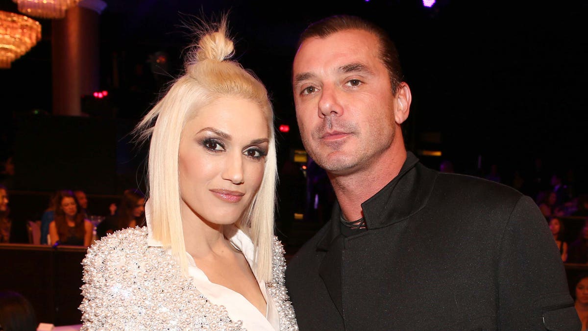 Gwen Stefani and Gavin Rossdale pose for a photo