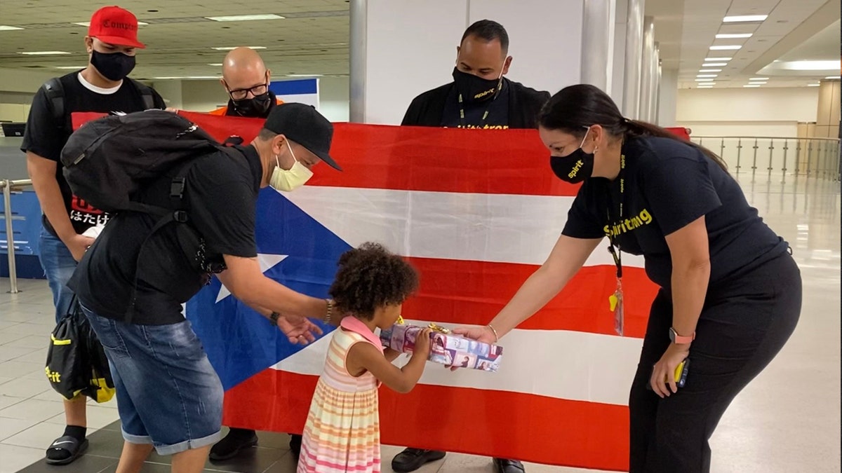 Thanks to the carrier, the family arrived safe and sound at Luis Muñoz Marín International Airport on July 1.