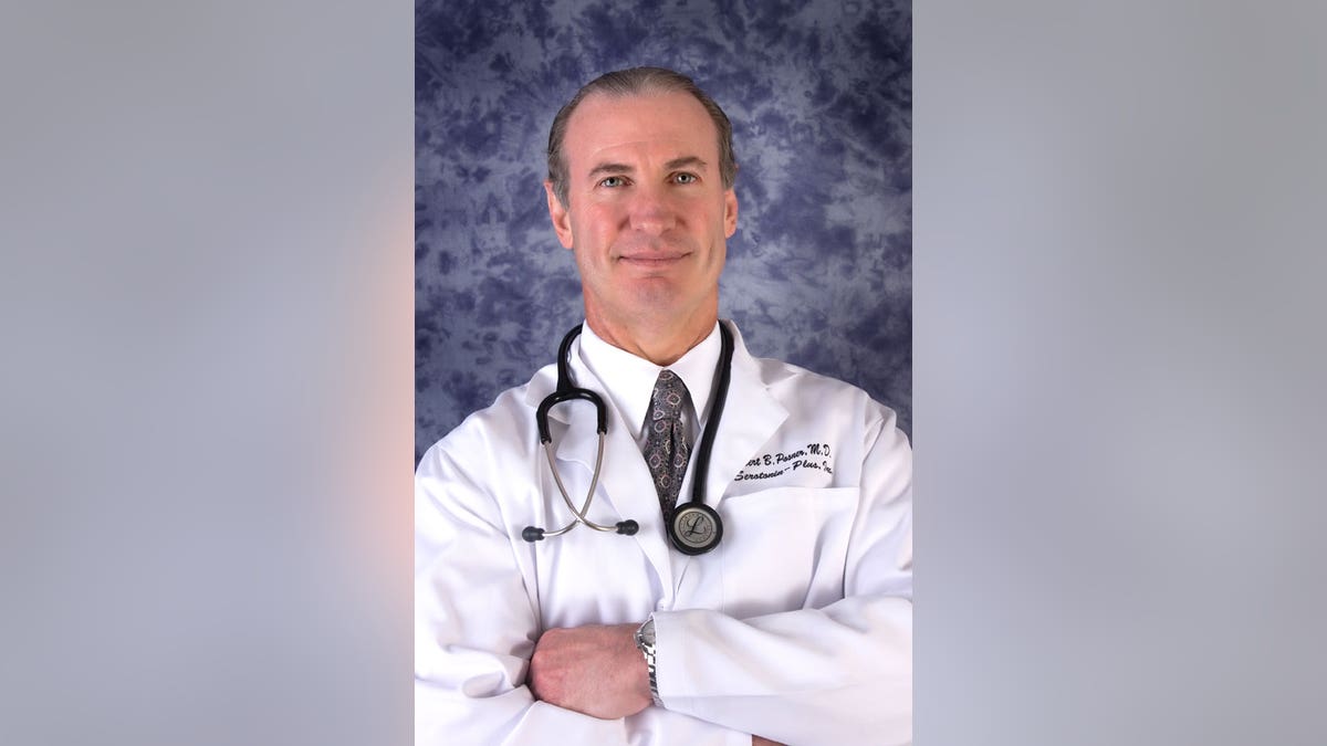 Dr. Bob Posner, internal medicine doctor in Fairfax County, Virginia. (Photo courtesy of Dr. Bob Posner, Serotonin-Plus Weight Loss Program)