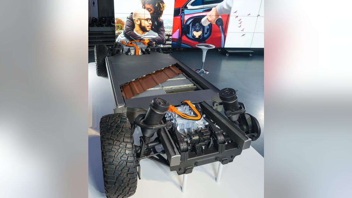 A prototype for a GM modular electric truck platform that is likely indicative of the one that will underpin the HUMMER EV features a fully independent suspension system.