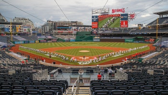 Yanks, Nats kneel in Black Lives Matter salute