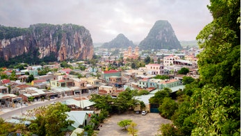 Vietnam evacuating 80,000 from beach city after new coronavirus cases appear