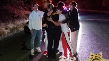 Good Samaritans in Washington state jump in as suspect tries choking deputy, officials say