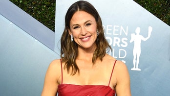Jennifer Garner shuts down pregnancy speculation after Halloween photo raises questions