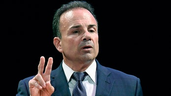 Connecticut mayor suing Delta Air Lines over dog bite, claims he suffered 'painful and permanent injuries'