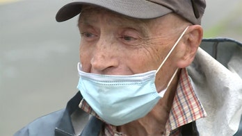 Connecticut WWII vet with cancer greets neighbors with American flag every morning: 'Before I leave, I want them to remember'