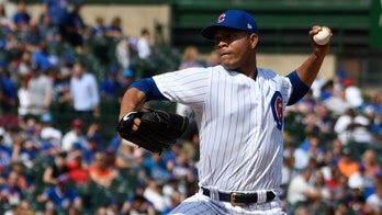 Cubs' Jose Quintana has surgery after slicing finger open doing dishes at home