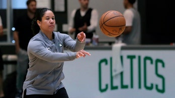 Duke hires Celtics' Lawson to lead women's basketball team