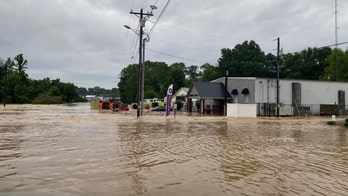 Flash flooding strikes Mississippi, Tennessee as state of emergency declared