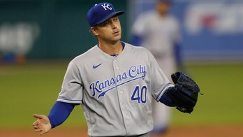 Rosenthal earns 1st save since 2017, Royals beat Tigers 5-3