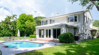 App described as 'Airbnb for swimming pools' surges in popularity during pandemic