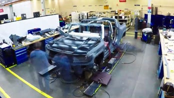 What is the GMC Hummer EV's 'Crab' mode? 91���� Autos investigates