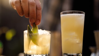 Colorado bans restaurants, bars from serving booze after 10 pm