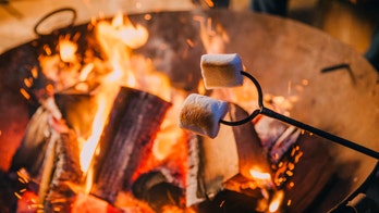 Summer in the backyard: 4 popular fire pit styles to set up