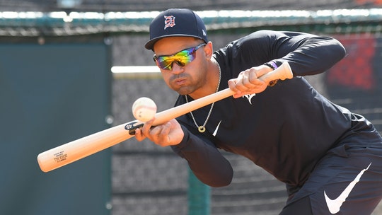 Tigers' Derek Hill makes incredible catch during intrasquad game