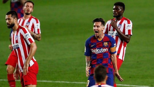 Lionel Messi nets 700th career goal as Barcelona settles for draw