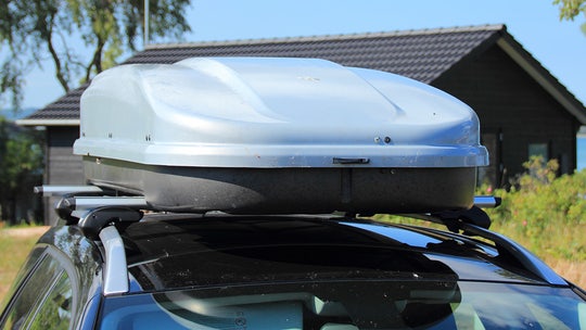 British family on vacation finds migrants hiding in their car's rooftop cargo box