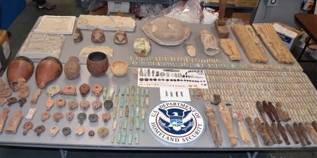 Ashraf Omar Eldarir allegedly told customs agents the contents of his suitcases were only worth $300.