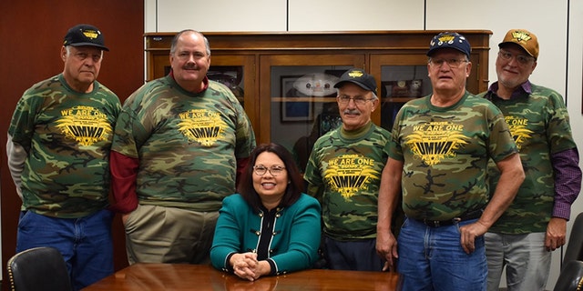 Sen. Tammy Duckworth, D-Ill., meets with members of the United Mineworkers of America (UMWA) on Nov. 6, 2019. Photo courtesy of Sen. Duckworth’s office.