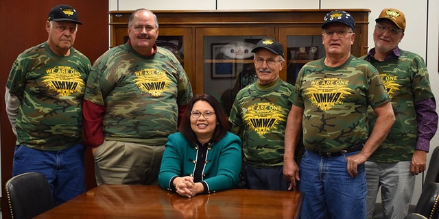 Sen. Tammy Duckworth, D-Ill., meets with members of the United Mineworkers of America (UMWA) on Nov. 6, 2019. Photo courtesy of Sen. Duckworth’s office.