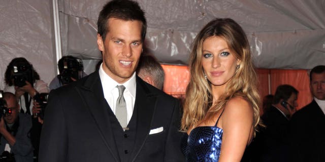 Tom Brady and Gisele Bundchen attend 'The Model as Muse: Embodying Fashion' Costume Institute Gala at The Metropolitan Museum of Art on May 4, 2009, in New York City. (Photo by Kevin Mazur/WireImage)