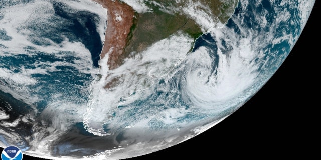 A cyclone hit the southern region of Brazil on Wednesday, killing nine people and causing floods.