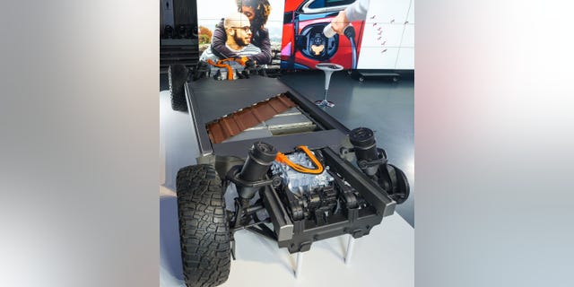 A prototype for a GM modular electric truck platform that is likely indicatve of the one that will underpin the HUMMER EV features a fully independent suspension system.