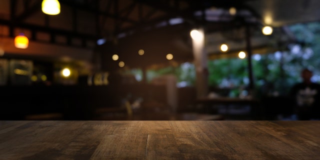 A restaurant in Wisconsin is installing virus-killing lights in its dining room. (iStock)
