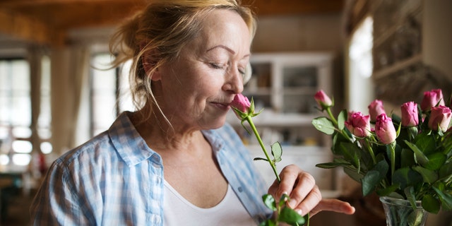 In New York, one woman's mom was diagnosed with early-onset Alzheimer's at age 57. The caregiver daughter described her experiences to Fox News Digital, including how her mom "would wander" and leave the stove on accidentally.