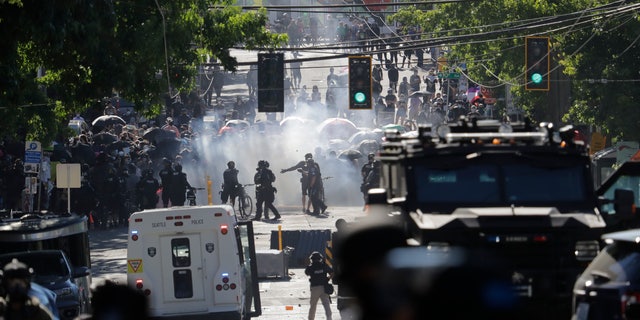 Seattle Police Officer Speaks Out After Being Injured In Riot With ...