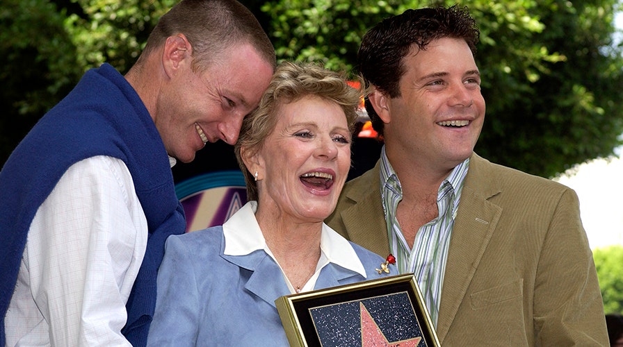 Sean Astin says late mother Patty Duke’s mental illness led him ‘to offer support to other Sean Astin says late mother Patty Duke’s mental illness led him ‘to offer support to other