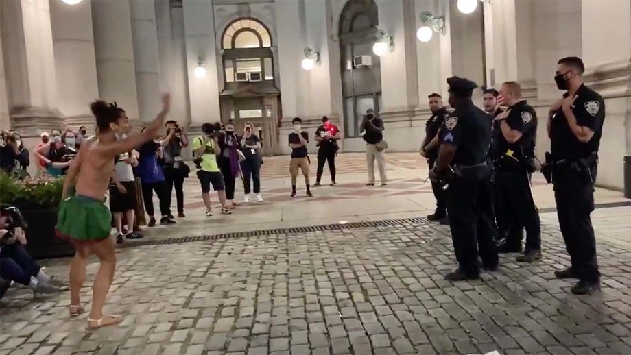 NYC Occupy City Hall protesters seen taunting NYPD: 'Black Judas'